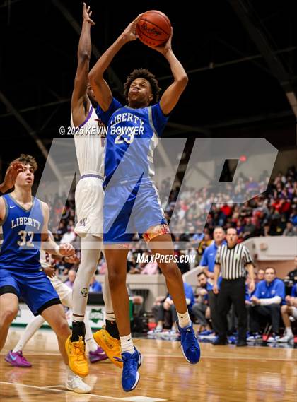 Thumbnail 1 in Olentangy Liberty vs Reynoldsburg (OHSAA D1 Regional Final) photogallery.