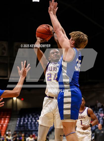 Thumbnail 3 in Olentangy Liberty vs Reynoldsburg (OHSAA D1 Regional Final) photogallery.