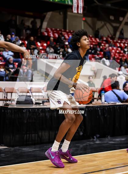 Thumbnail 1 in Olentangy Liberty vs Reynoldsburg (OHSAA D1 Regional Final) photogallery.