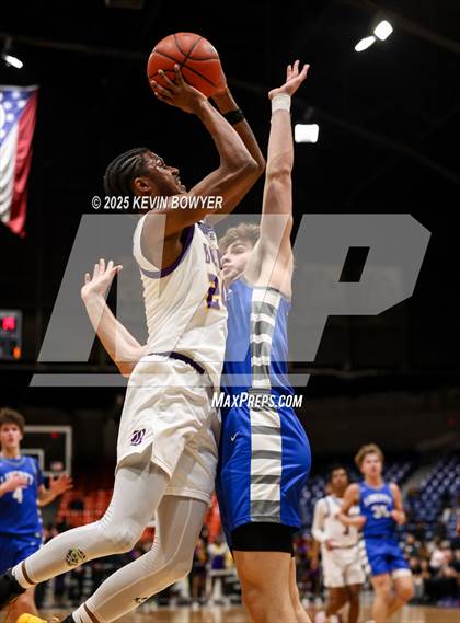 Thumbnail 1 in Olentangy Liberty vs Reynoldsburg (OHSAA D1 Regional Final) photogallery.