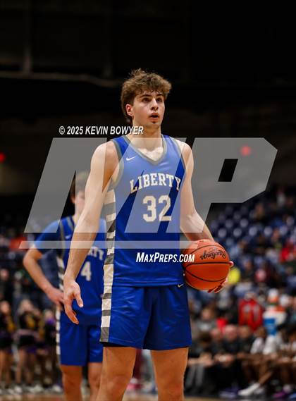 Thumbnail 3 in Olentangy Liberty vs Reynoldsburg (OHSAA D1 Regional Final) photogallery.