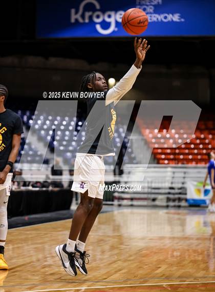 Thumbnail 2 in Olentangy Liberty vs Reynoldsburg (OHSAA D1 Regional Final) photogallery.