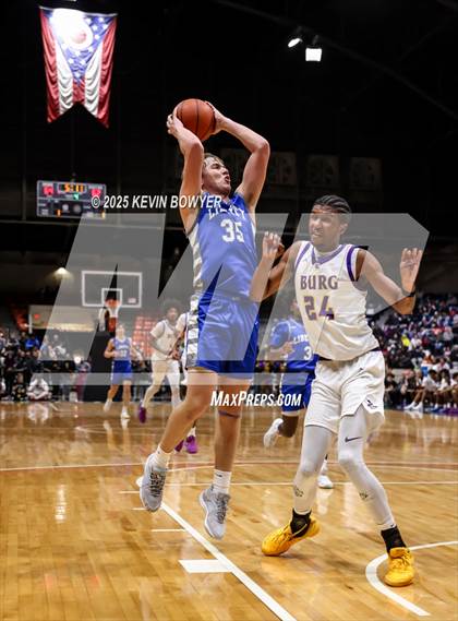 Thumbnail 2 in Olentangy Liberty vs Reynoldsburg (OHSAA D1 Regional Final) photogallery.