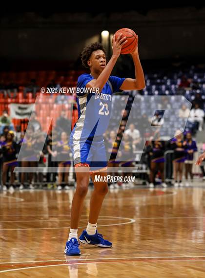 Thumbnail 3 in Olentangy Liberty vs Reynoldsburg (OHSAA D1 Regional Final) photogallery.