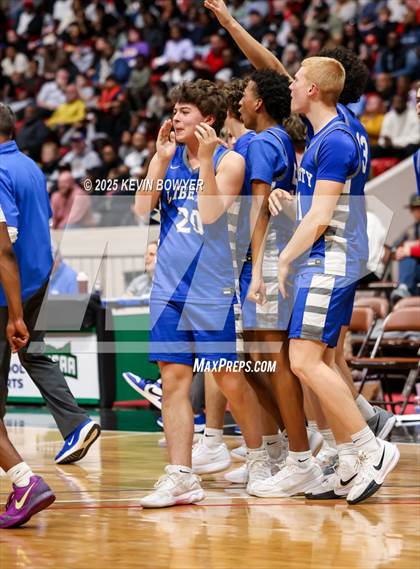 Thumbnail 3 in Olentangy Liberty vs Reynoldsburg (OHSAA D1 Regional Final) photogallery.