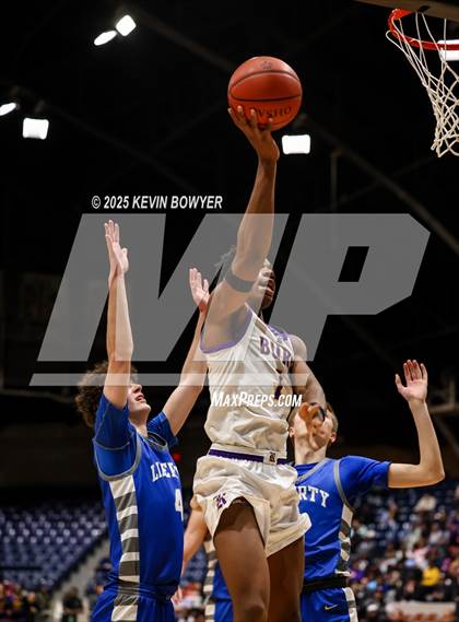 Thumbnail 2 in Olentangy Liberty vs Reynoldsburg (OHSAA D1 Regional Final) photogallery.