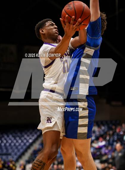 Thumbnail 2 in Olentangy Liberty vs Reynoldsburg (OHSAA D1 Regional Final) photogallery.