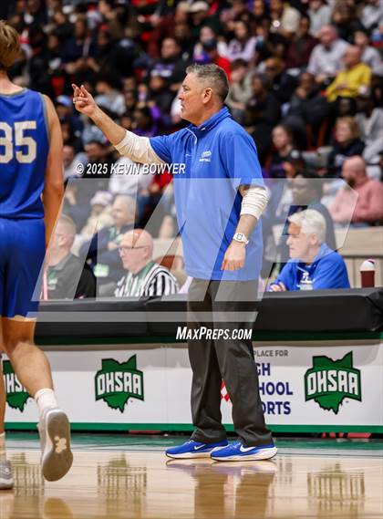 Thumbnail 3 in Olentangy Liberty vs Reynoldsburg (OHSAA D1 Regional Final) photogallery.