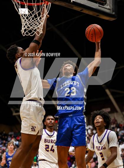 Thumbnail 2 in Olentangy Liberty vs Reynoldsburg (OHSAA D1 Regional Final) photogallery.