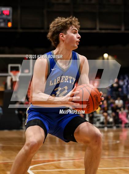 Thumbnail 1 in Olentangy Liberty vs Reynoldsburg (OHSAA D1 Regional Final) photogallery.