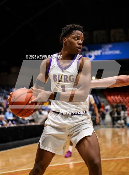 Thumbnail 2 in Olentangy Liberty vs Reynoldsburg (OHSAA D1 Regional Final) photogallery.