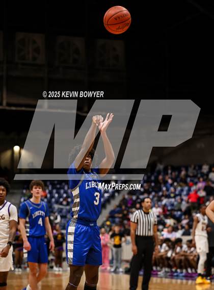 Thumbnail 1 in Olentangy Liberty vs Reynoldsburg (OHSAA D1 Regional Final) photogallery.