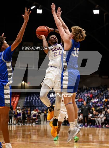 Thumbnail 1 in Olentangy Liberty vs Reynoldsburg (OHSAA D1 Regional Final) photogallery.