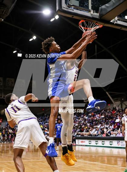 Thumbnail 1 in Olentangy Liberty vs Reynoldsburg (OHSAA D1 Regional Final) photogallery.