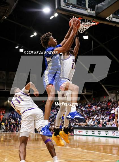 Thumbnail 3 in Olentangy Liberty vs Reynoldsburg (OHSAA D1 Regional Final) photogallery.