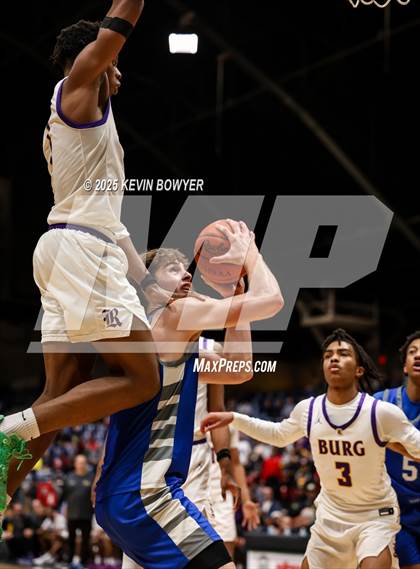 Thumbnail 3 in Olentangy Liberty vs Reynoldsburg (OHSAA D1 Regional Final) photogallery.