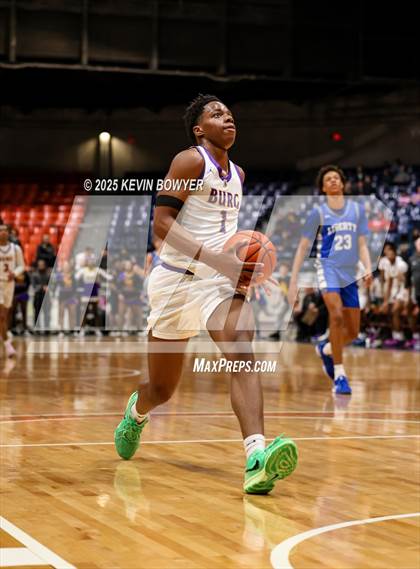 Thumbnail 2 in Olentangy Liberty vs Reynoldsburg (OHSAA D1 Regional Final) photogallery.