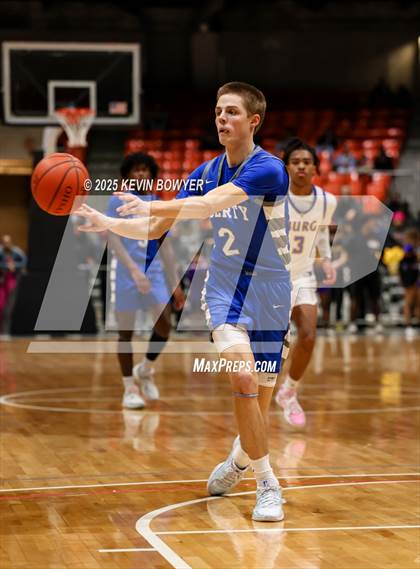 Thumbnail 3 in Olentangy Liberty vs Reynoldsburg (OHSAA D1 Regional Final) photogallery.