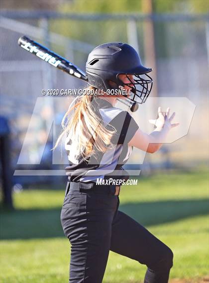 Thumbnail 3 in Havelock Softball (Extending the Season) photogallery.