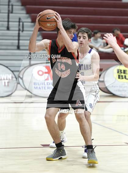 Thumbnail 3 in Spring Creek vs St. Thomas Aquinas - Canada (Rancho Mirage Holiday Invitational) photogallery.
