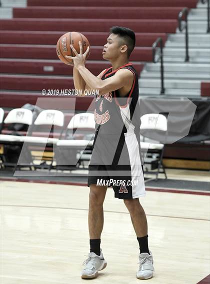 Thumbnail 3 in Spring Creek vs St. Thomas Aquinas - Canada (Rancho Mirage Holiday Invitational) photogallery.