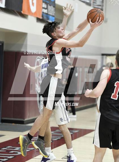 Thumbnail 2 in Spring Creek vs St. Thomas Aquinas - Canada (Rancho Mirage Holiday Invitational) photogallery.