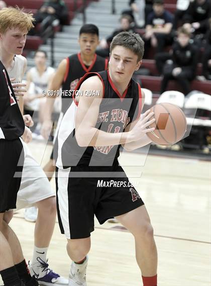 Thumbnail 2 in Spring Creek vs St. Thomas Aquinas - Canada (Rancho Mirage Holiday Invitational) photogallery.