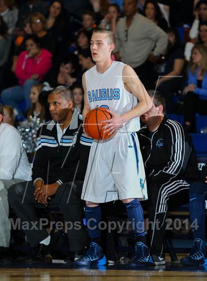 Thumbnail 3 in Hart @ Saugus photogallery.