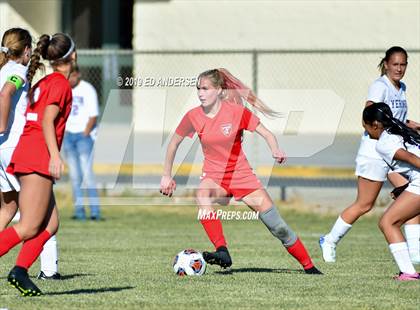 Thumbnail 1 in Truckee vs. Yerington (NIAA 3A Northern Region Playoff) photogallery.