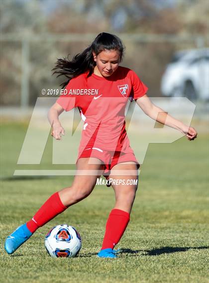 Thumbnail 3 in Truckee vs. Yerington (NIAA 3A Northern Region Playoff) photogallery.