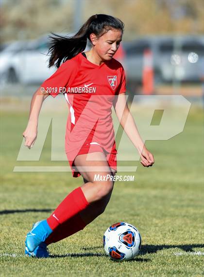 Thumbnail 2 in Truckee vs. Yerington (NIAA 3A Northern Region Playoff) photogallery.