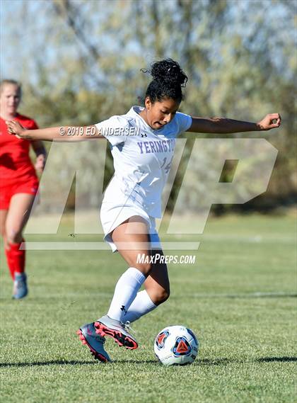 Thumbnail 2 in Truckee vs. Yerington (NIAA 3A Northern Region Playoff) photogallery.