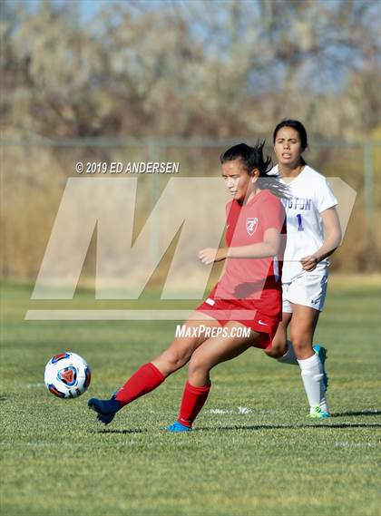 Thumbnail 1 in Truckee vs. Yerington (NIAA 3A Northern Region Playoff) photogallery.