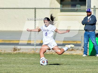 Thumbnail 1 in Truckee vs. Yerington (NIAA 3A Northern Region Playoff) photogallery.