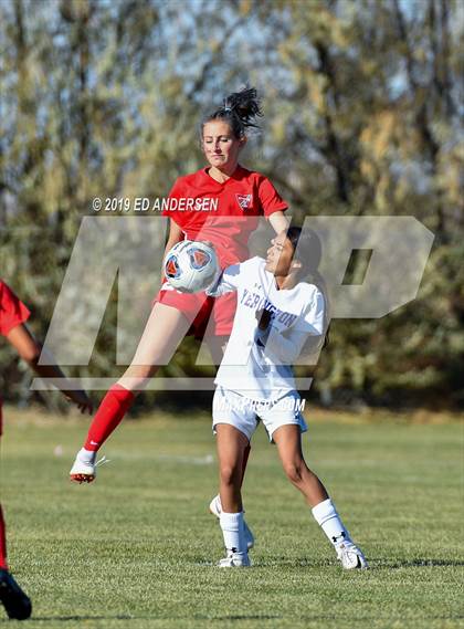 Thumbnail 1 in Truckee vs. Yerington (NIAA 3A Northern Region Playoff) photogallery.