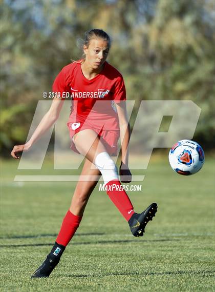 Thumbnail 3 in Truckee vs. Yerington (NIAA 3A Northern Region Playoff) photogallery.