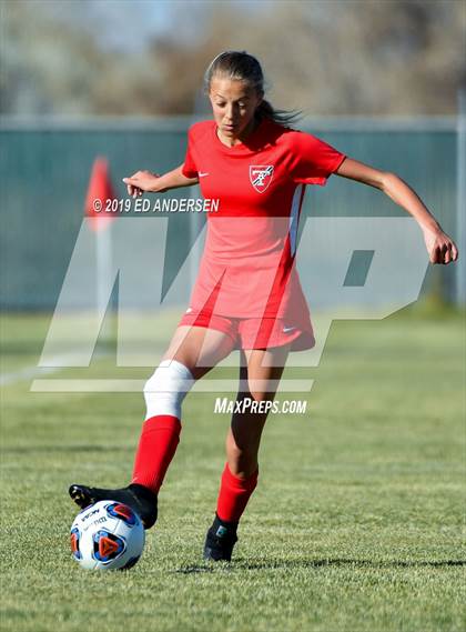 Thumbnail 3 in Truckee vs. Yerington (NIAA 3A Northern Region Playoff) photogallery.