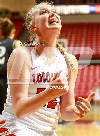 Thumbnail 3 in Bushland vs. Levelland (UIL 4A Regional Quarterfinal) photogallery.