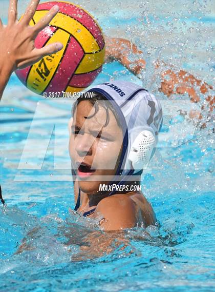 Thumbnail 2 in JV: Redlands vs Elsinore photogallery.