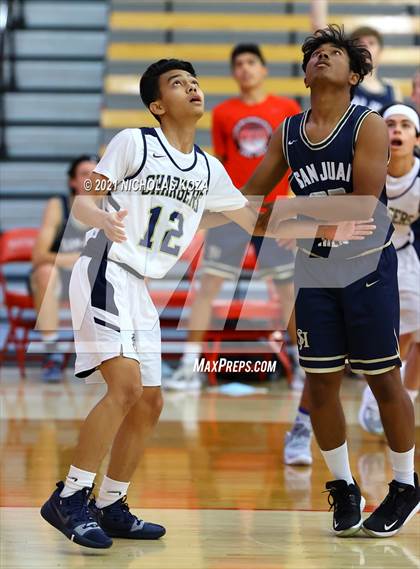 Thumbnail 1 in San Juan Hills vs. Dos Pueblos (Mater Dei Extravaganza) photogallery.