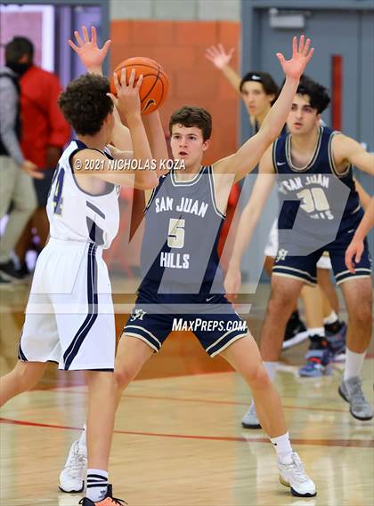 Thumbnail 2 in San Juan Hills vs. Dos Pueblos (Mater Dei Extravaganza) photogallery.