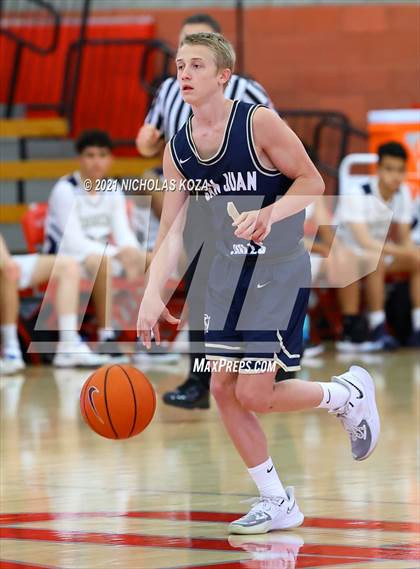 Thumbnail 3 in San Juan Hills vs. Dos Pueblos (Mater Dei Extravaganza) photogallery.