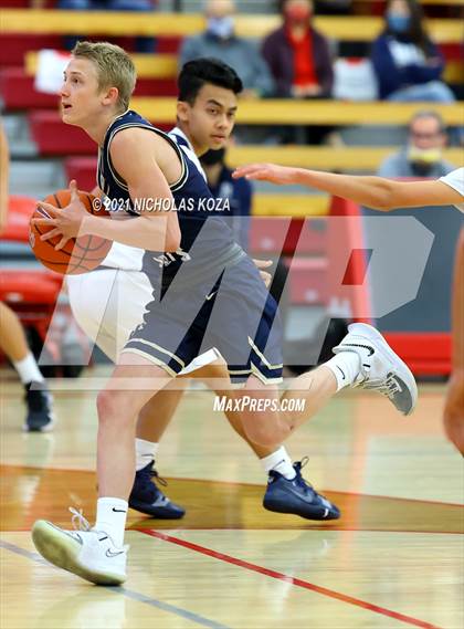 Thumbnail 2 in San Juan Hills vs. Dos Pueblos (Mater Dei Extravaganza) photogallery.