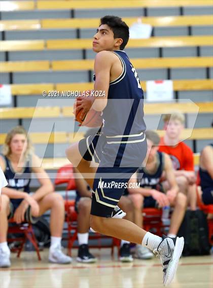 Thumbnail 2 in San Juan Hills vs. Dos Pueblos (Mater Dei Extravaganza) photogallery.
