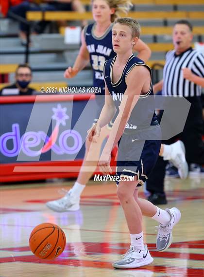 Thumbnail 1 in San Juan Hills vs. Dos Pueblos (Mater Dei Extravaganza) photogallery.