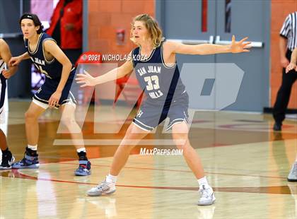 Thumbnail 1 in San Juan Hills vs. Dos Pueblos (Mater Dei Extravaganza) photogallery.