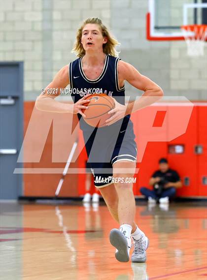 Thumbnail 2 in San Juan Hills vs. Dos Pueblos (Mater Dei Extravaganza) photogallery.