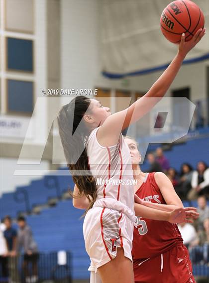 Thumbnail 1 in East vs. Bountiful (UHSAA 5A First Round) photogallery.