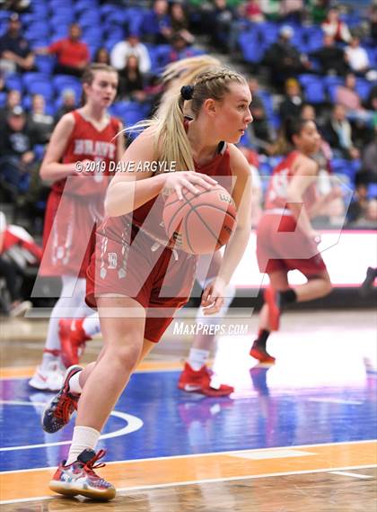 Thumbnail 1 in East vs. Bountiful (UHSAA 5A First Round) photogallery.