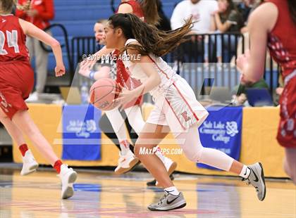 Thumbnail 3 in East vs. Bountiful (UHSAA 5A First Round) photogallery.